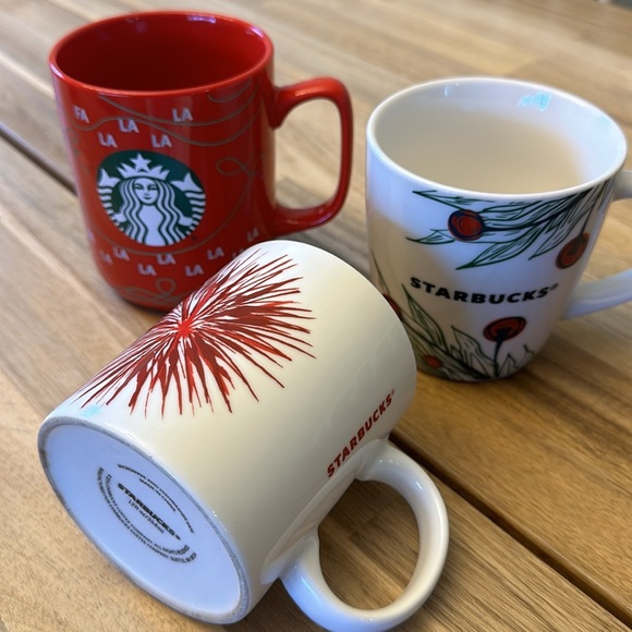 STARBUCKS ⭐️ christmas mugs - Picture 2 of 8